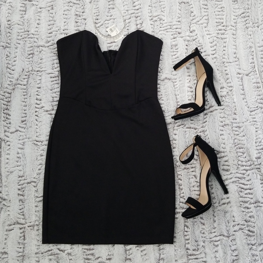Lbd Sweetheart neckline